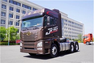Użat FAW 6 × 4 JH6 Tractor Trailer