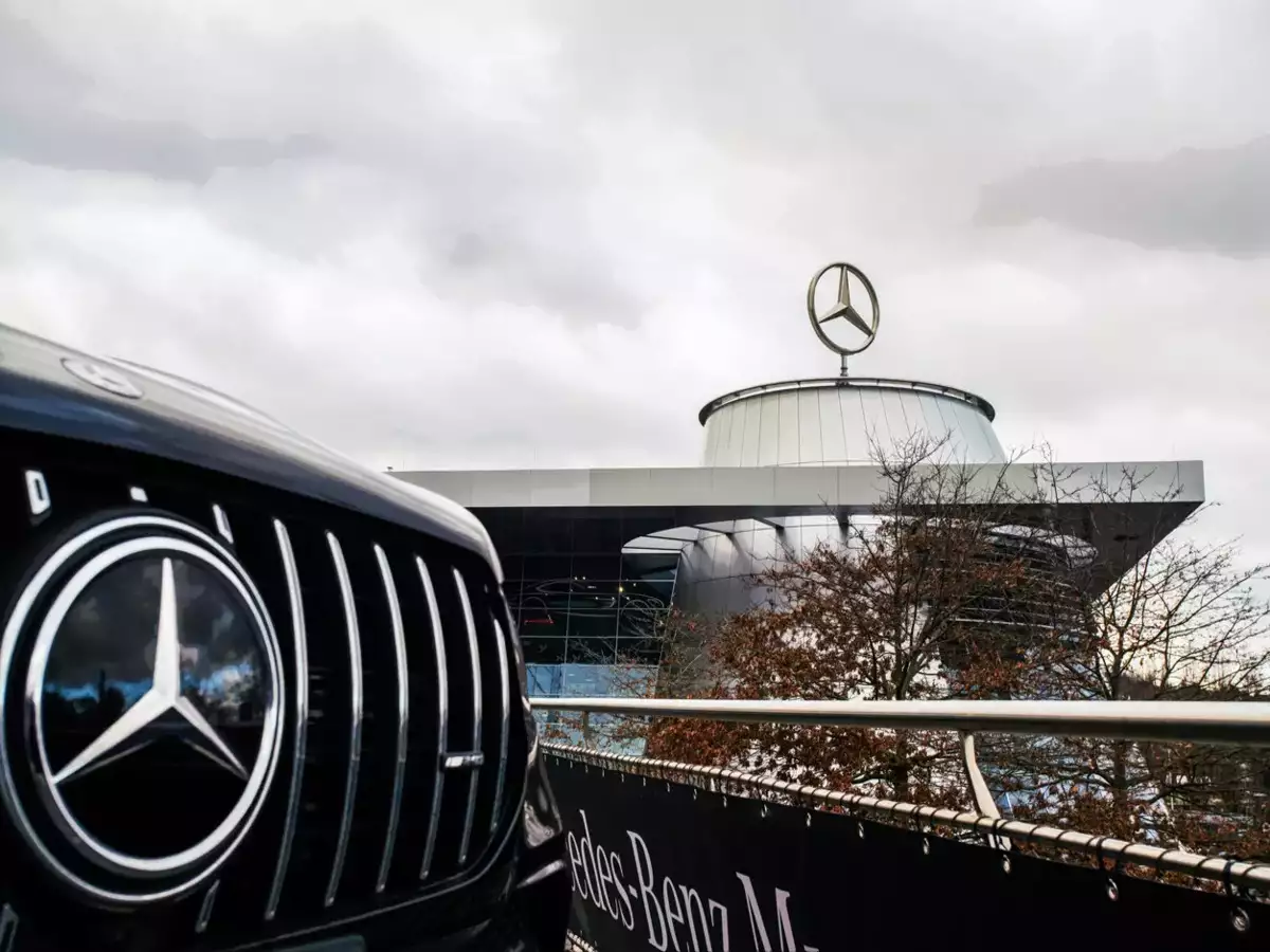 L-EBIT tal-Mercedes-Benz Q3 Niżel 48% Sena fuq Sena, Jippjana Biex Inaqqas l-...
